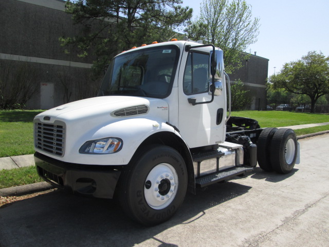 FREIGHTLINER CHASSIS