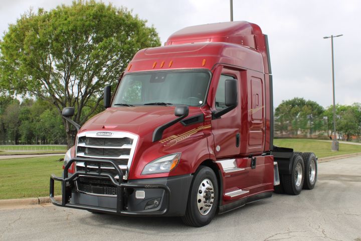 FREIGHTLINER CASCADIA 116