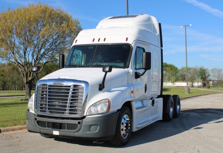 FREIGHTLINER CASCADIA 125