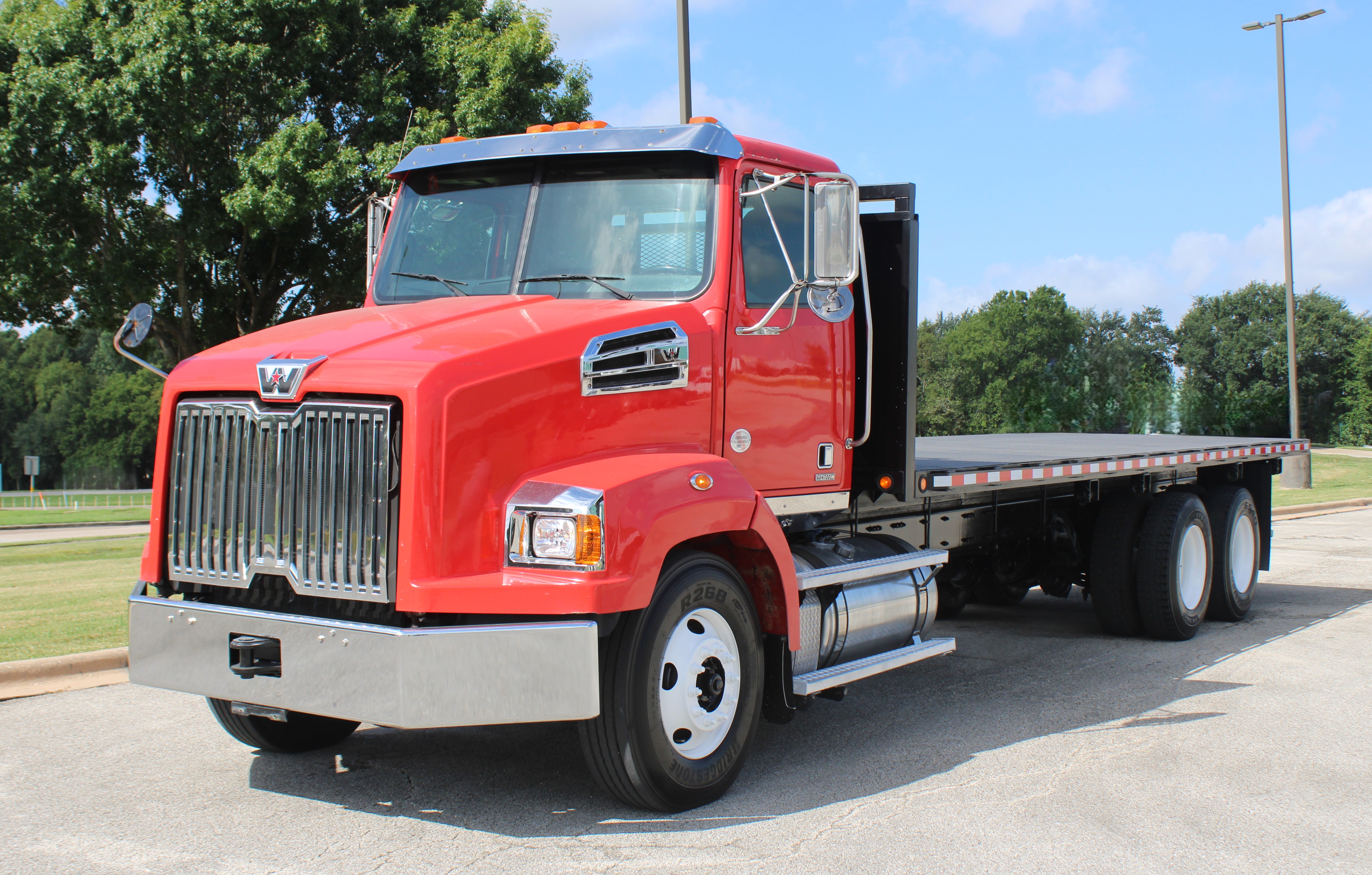 WESTERN STAR 4700SB