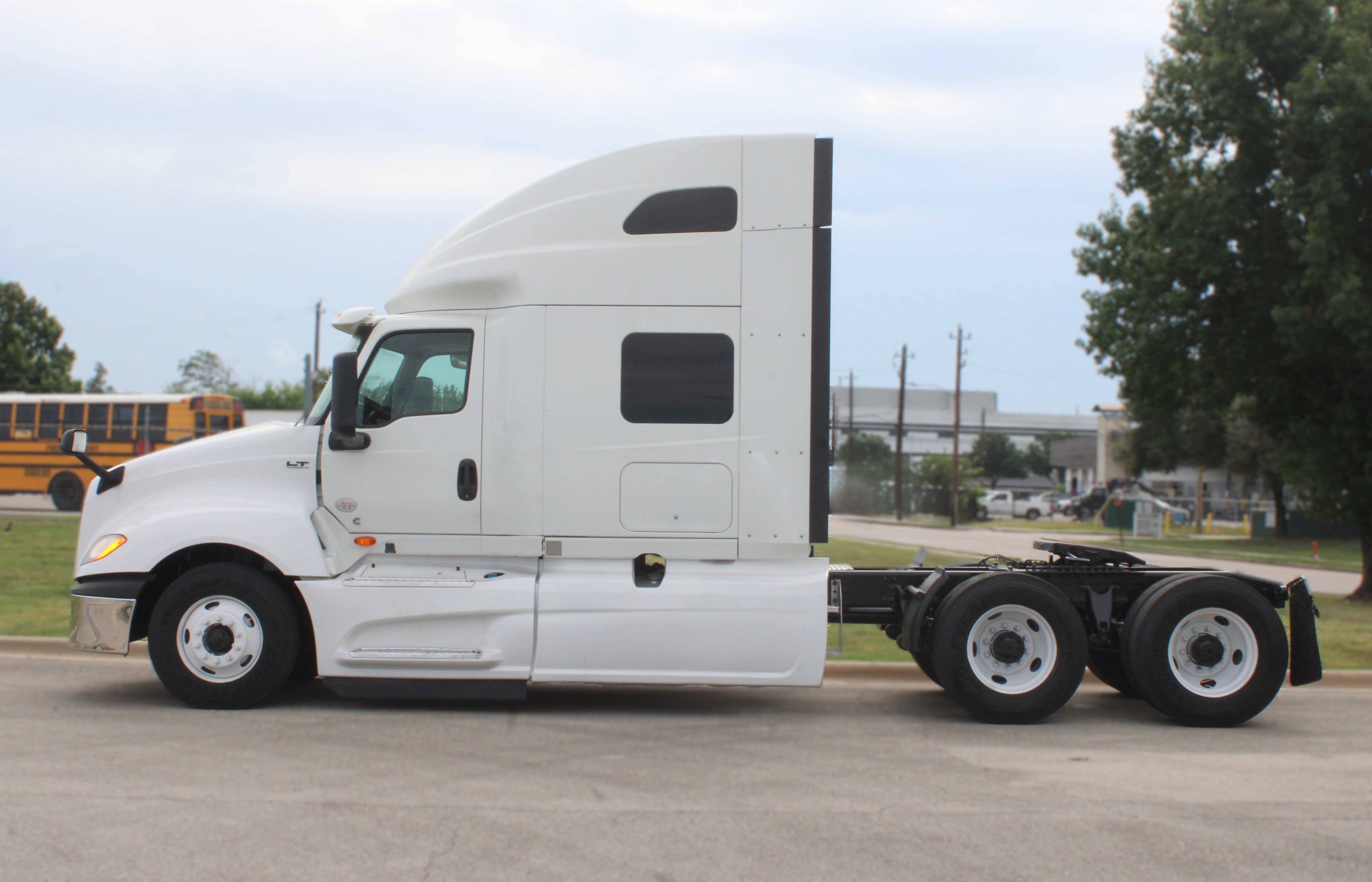 INTERNATIONAL LT625